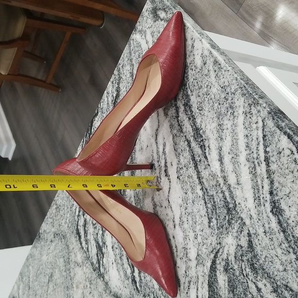 Stuart weitzman red croc heels - Picture 4 of 13